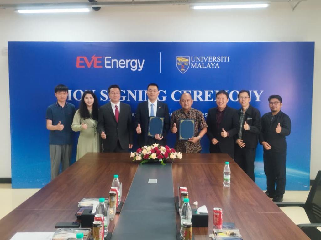 65ebb320-d7eb-433b-98e9-03b840cc0057.jpg